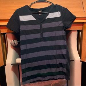 H&M Men’s XS Buttoned V-Neck Style Blue T-Shirt
